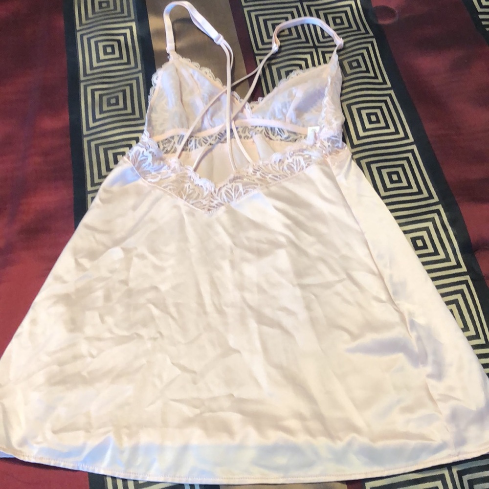 Simple Lingerie - Picture 4 of 6